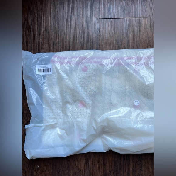 Taylor Swift Lover Album Cardigan Size MD/LG 2025 Limited Edition - Picture 14 of 14